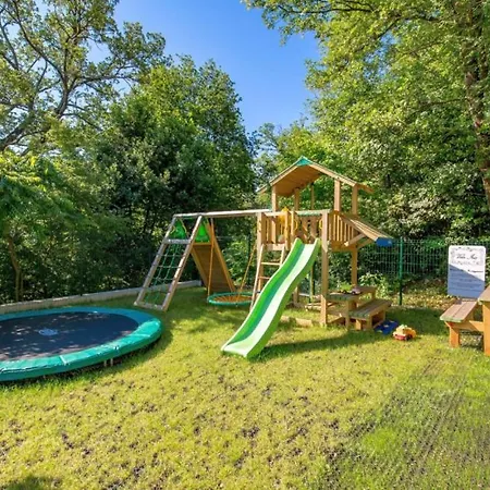 Iris - Opatija By Guide Breza