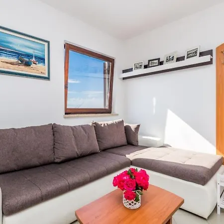 Iris - Opatija By Guide *