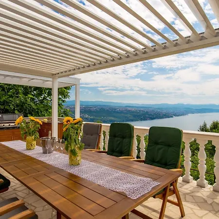 Iris - Opatija By Guide Villa Breza