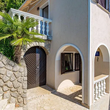Villa Iris - Opatija By Guide Breza