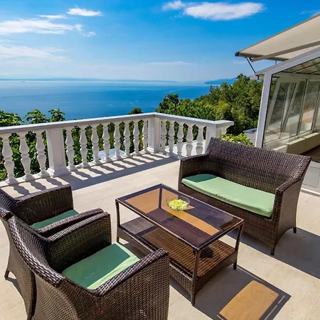 Iris - Opatija By Guide Villa *