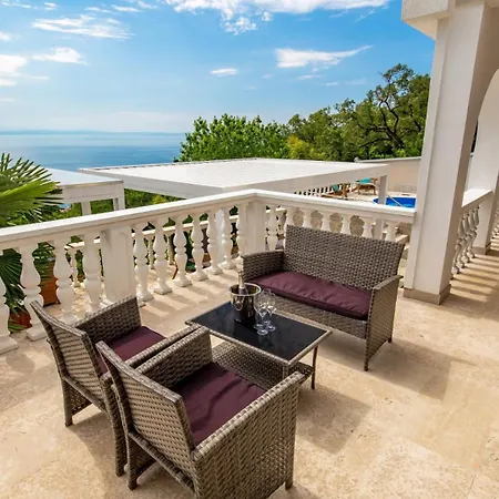 Iris - Opatija By Guide Villa *
