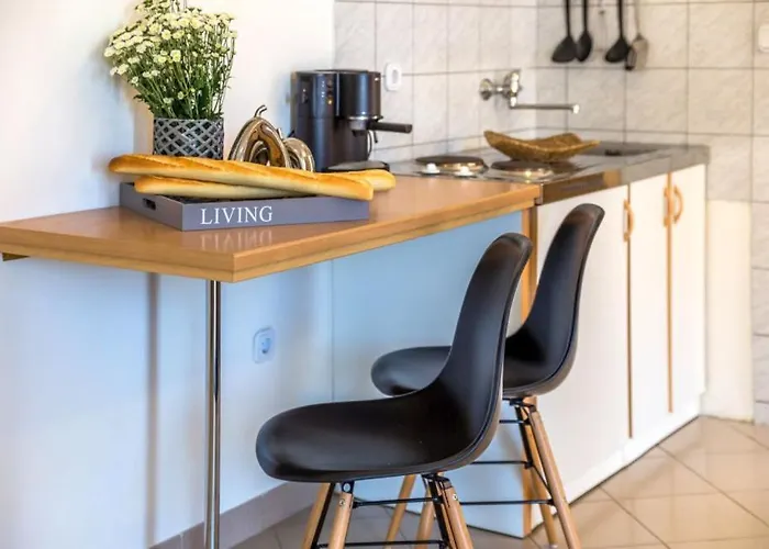 Iris - Opatija By Guide