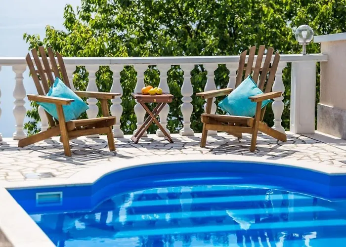 Iris - Opatija By Guide Breza