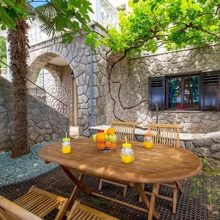 Iris - Opatija By Guide Breza