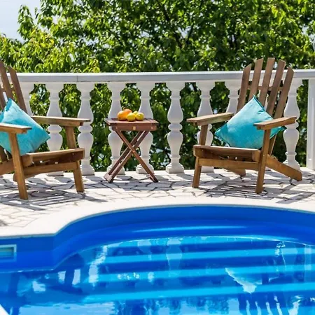 Iris - Opatija By Guide Breza