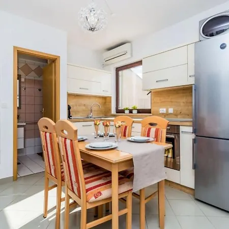 Iris - Opatija By Guide 빌라 *