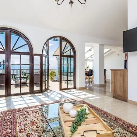 Iris - Opatija By Guide