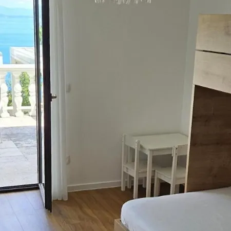 Iris - Opatija By Guide *